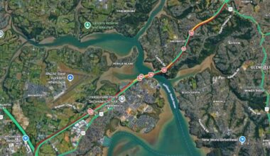 Traffic backed on Upper Harbour Motorway, Greenhithe after two separate crashes