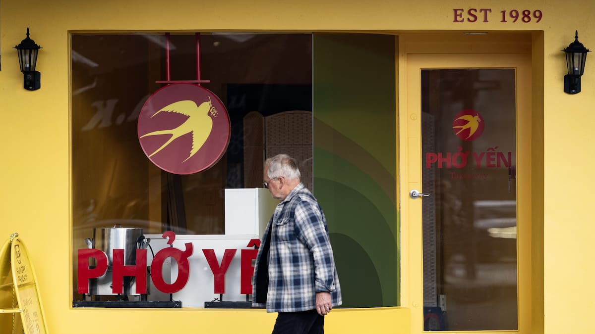 Vietnamese restaurant Phở Yến’s Newmarket launch derailed after disagreement over yellow paint