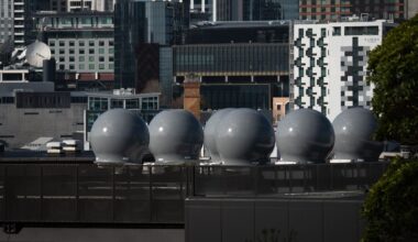 2degrees installs first dome antennas on central Auckland rooftop satellite station
