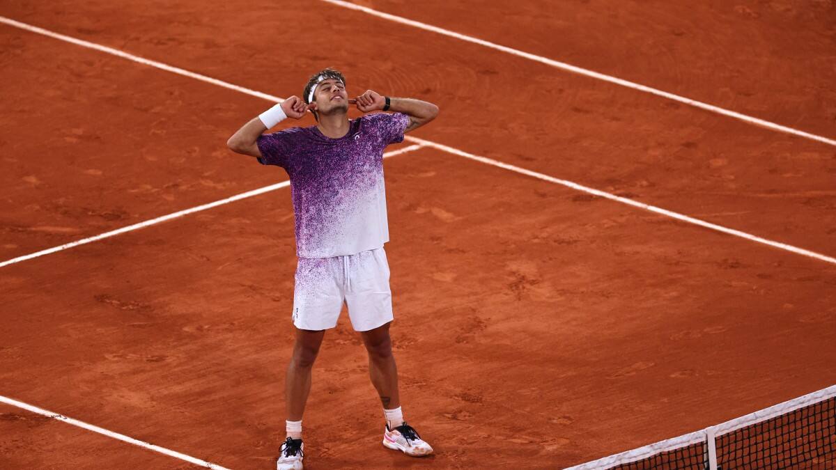 French Open: Flavio Cobolli to play Alexander Zverev in men’s final as Matteo Arnaldi withdraws before semi-final