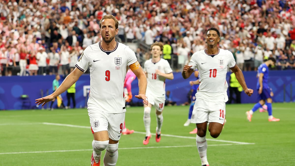 Fifa World Cup: England beat Panama to finish top of group