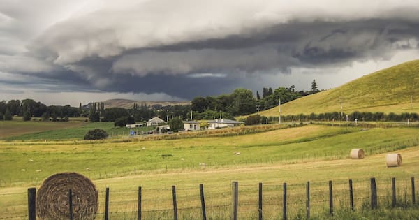 Thunderstorms possible as 'active front' moves over North Island