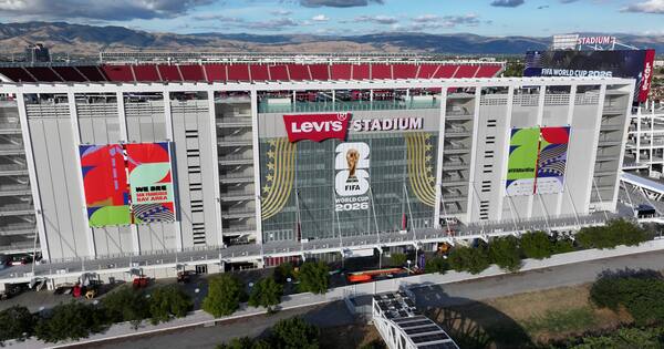 FIFA bans refillable water bottles at World Cup stadiums