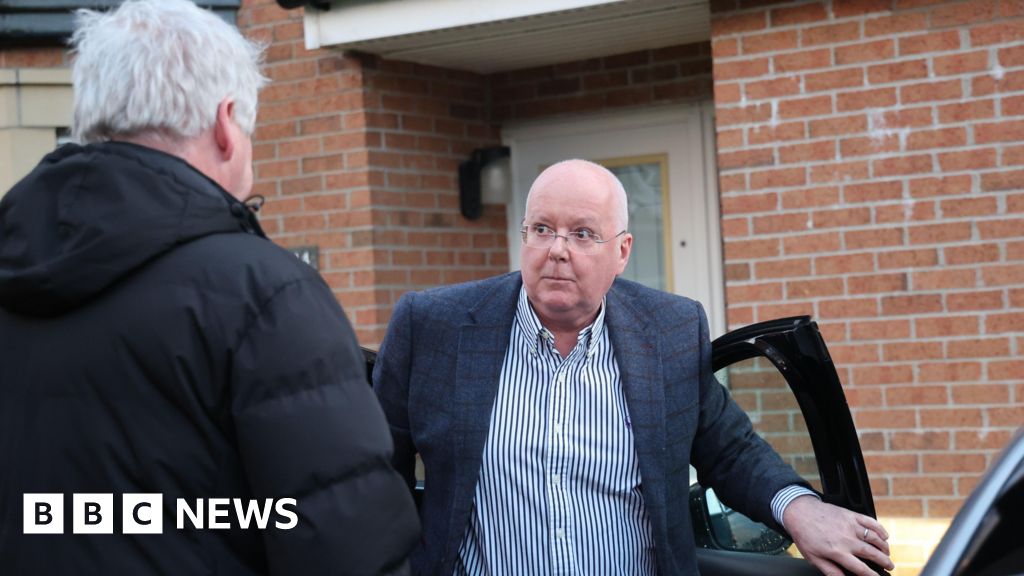 Mugs in drawers and watches in cupboards: What police pictures tell us about Peter Murrell's illicit purchases - BBC
