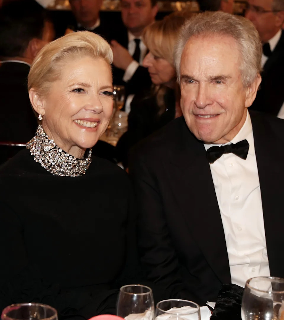 Annette Bening and Warren Beatty at a formal event