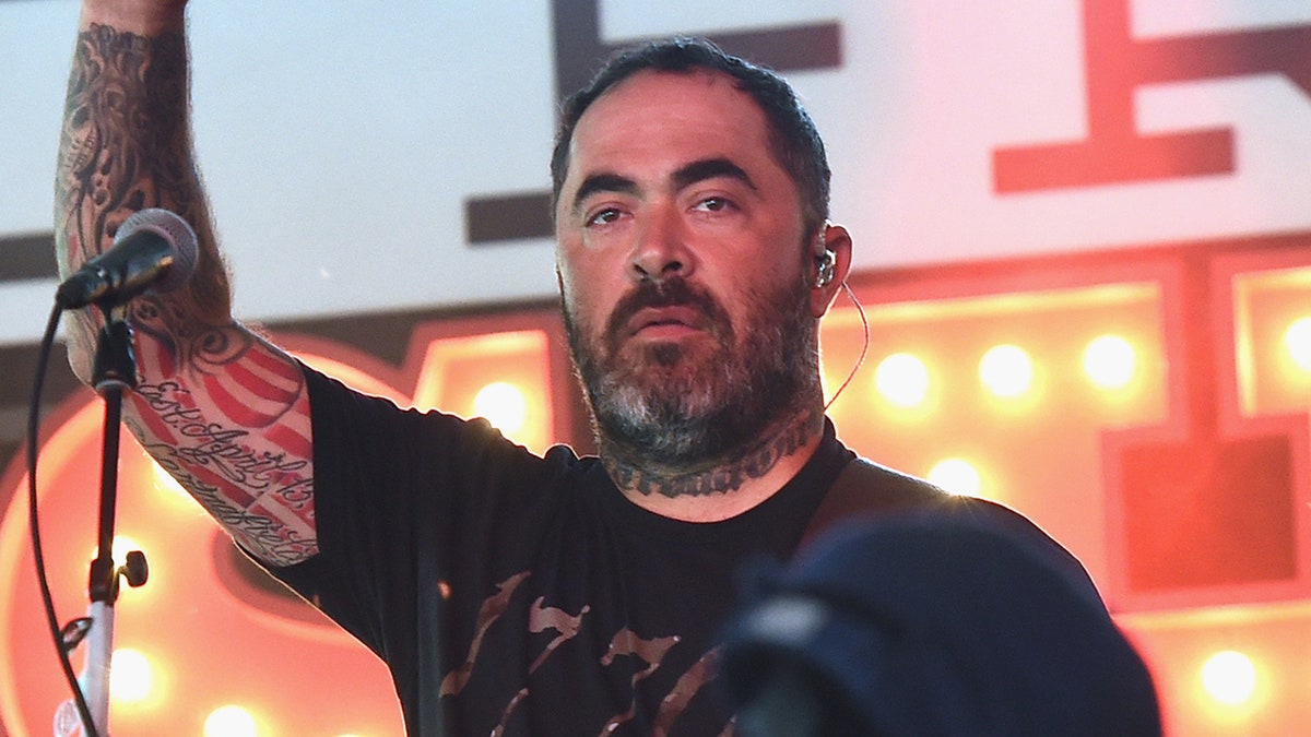 Aaron Lewis