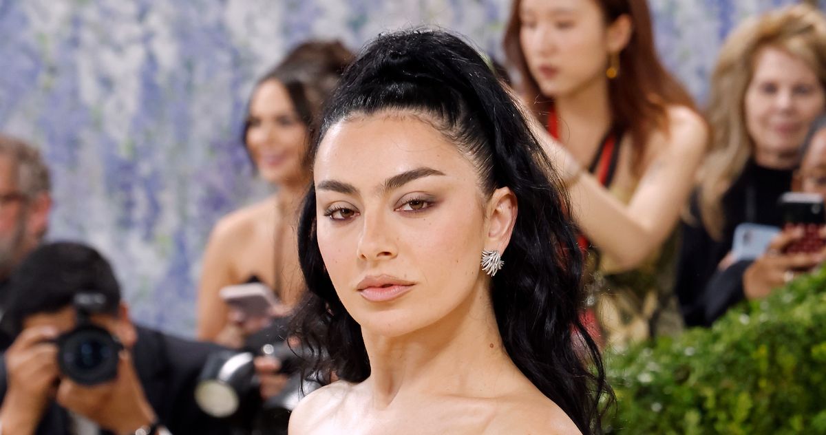 Charli XCX Met Velvet Underground’s John Cale While Crying