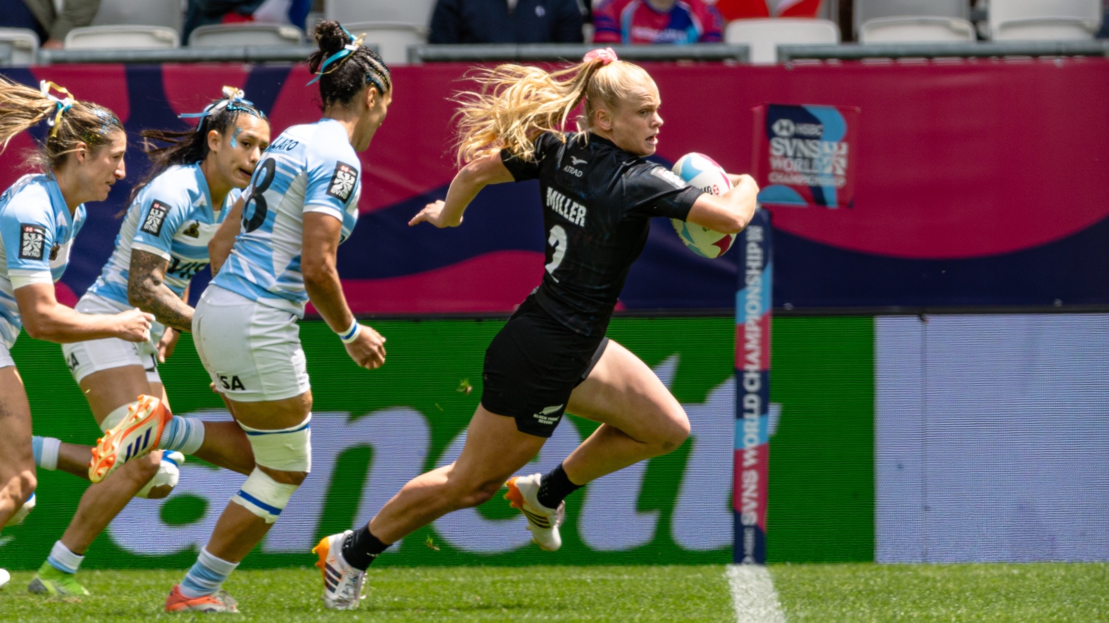 New Zealand and Australia set punishing pace on day one in Bordeaux