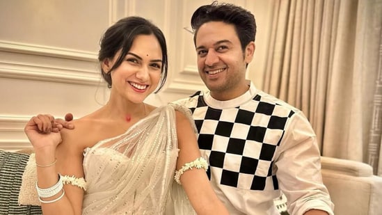 Lock Upp Season 2 premiere highlights: Akanksha Chamola says she is getting divorced from Gaurav Khanna. Lock Upp Season 2 premiere highlights: Akanksha Chamola says she is getting divorced from Gaurav Khanna.