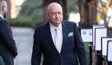 Alan Jones scores minor court win before abuse hearing