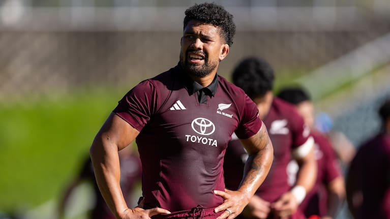 All Blacks captain Ardie Savea trains with the team.