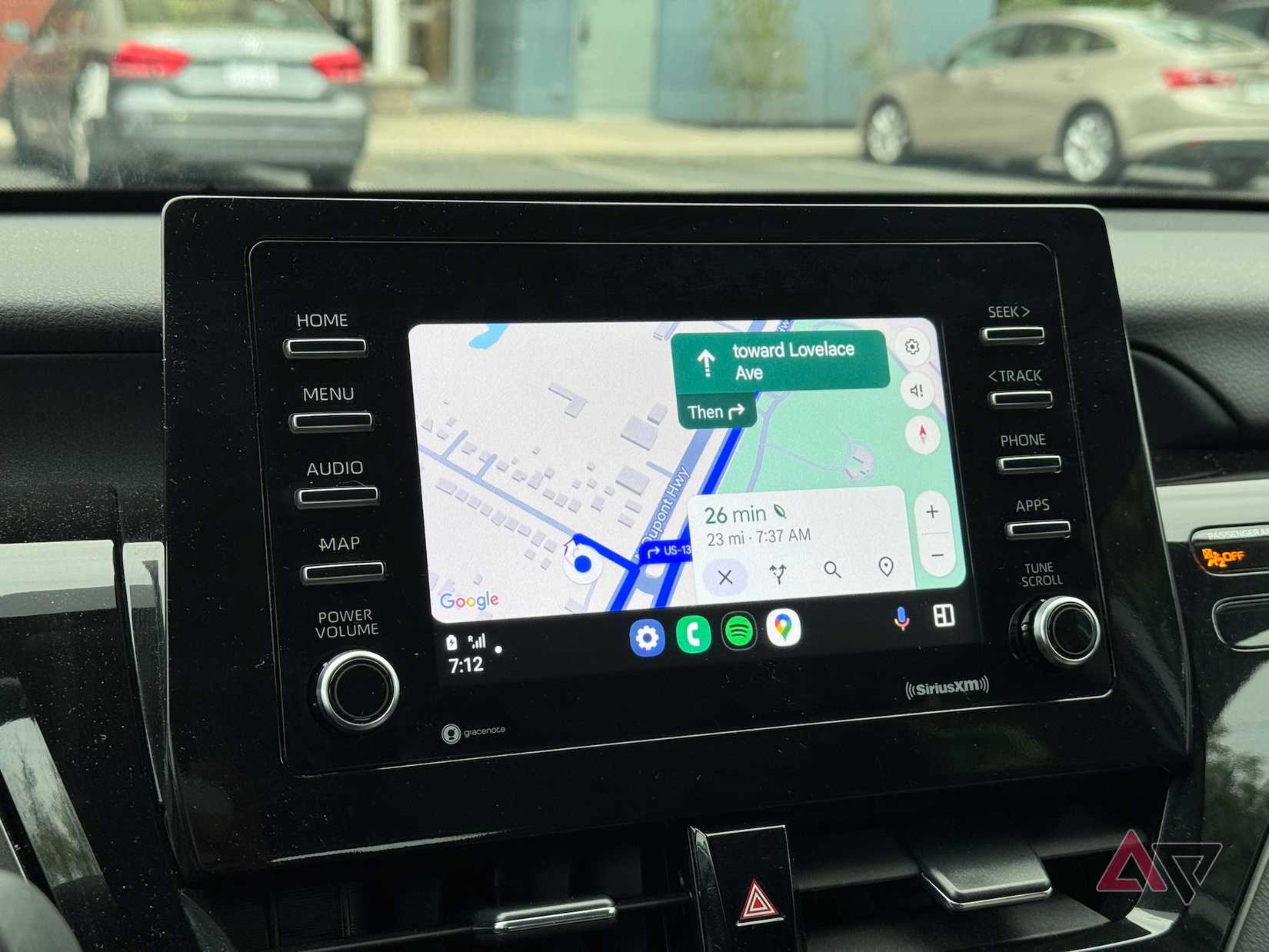 Android-Auto-vs-CarPlay-AP-Android7
