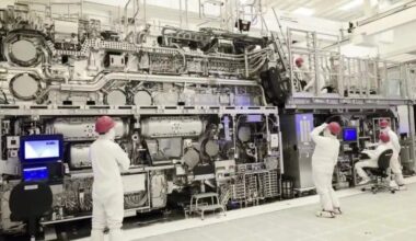 US government warns ASML over suspected EUV machine transfer to China