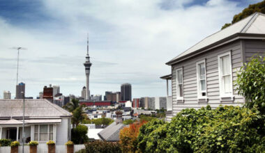 Kelly Gammie: Interior designer reveals which details age a property