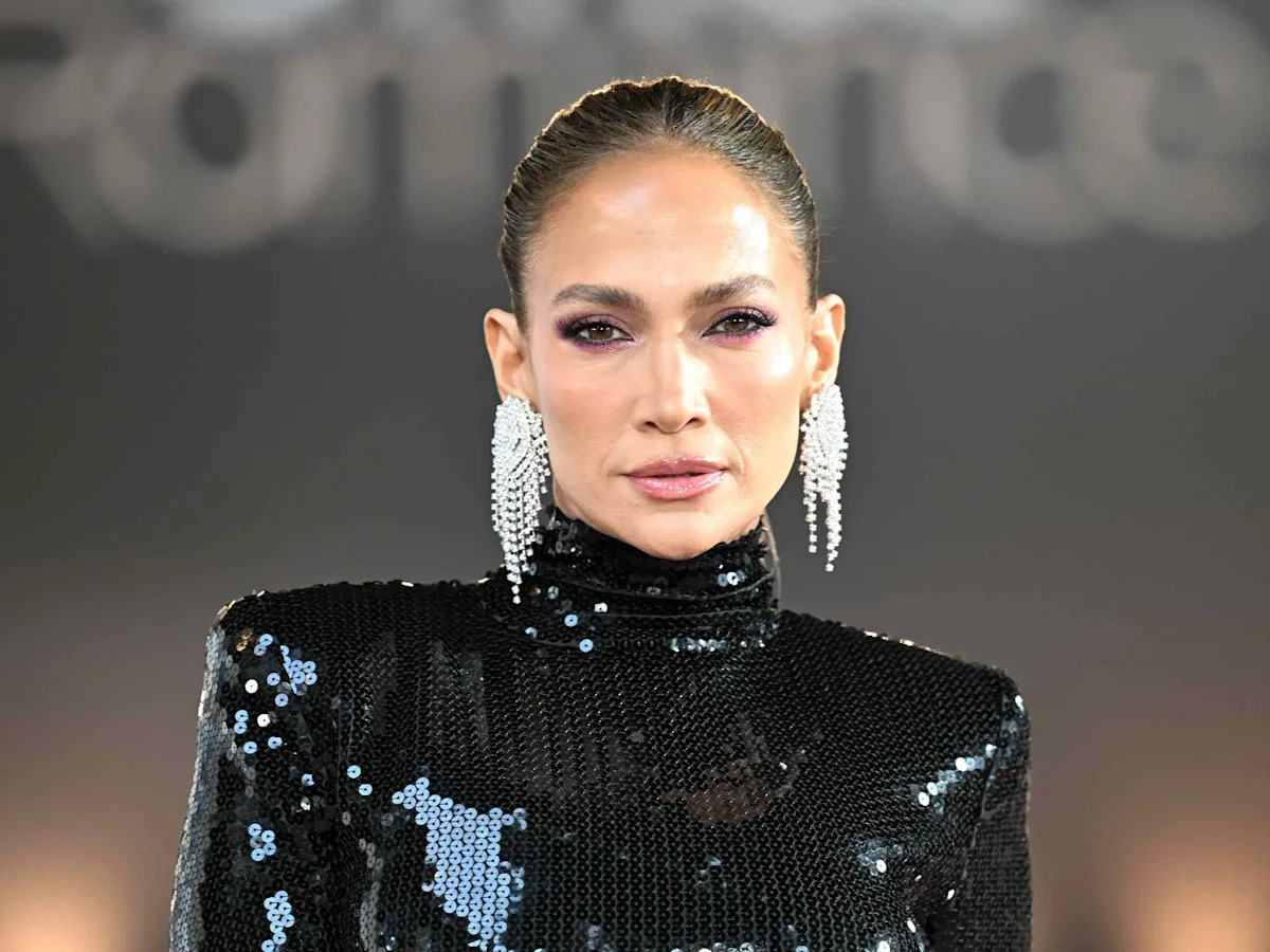 Jennifer Lopez Carries a Rare $30,000 Handbag to Dress Up Her Matching Sweats