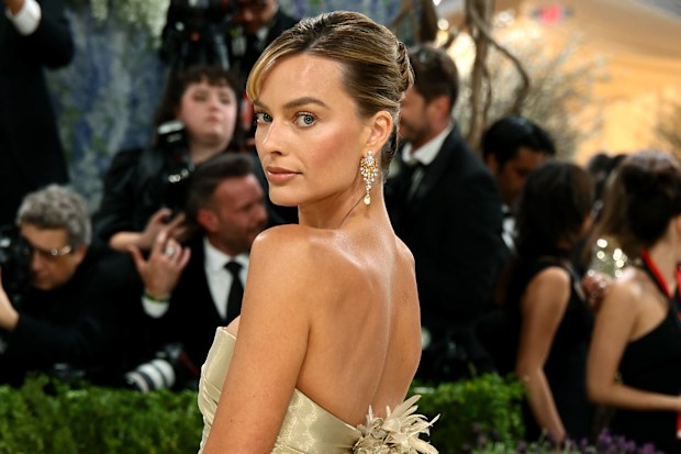 Margot Robbie attends the 2026 Met Gala celebrating "Costume Art" at the Metropolitan Museum of Art on May 04, 2026 in New York City.