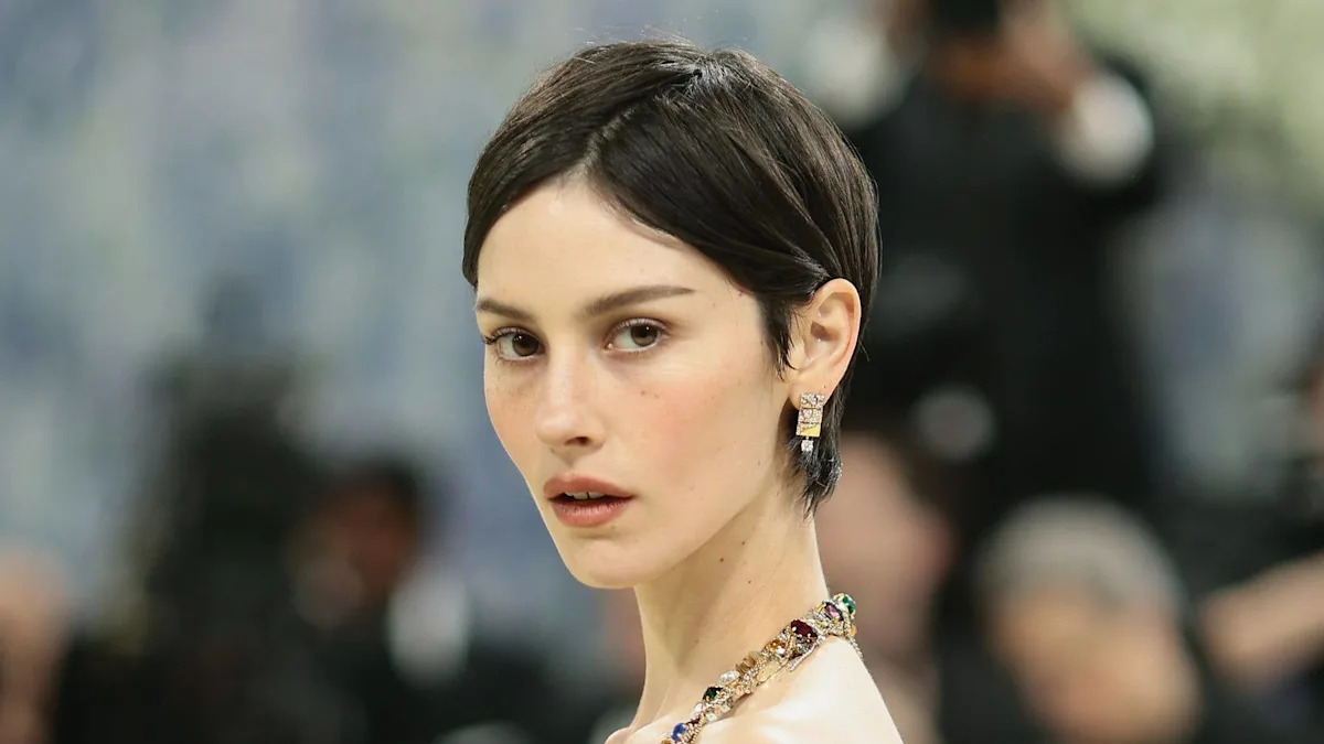 Gracie Abrams makes candid admission about famous parents' wealth