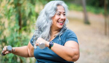 I’m a personal trainer who works with clients aged 65+ daily. Here are the 2 exercises I always recommend when it comes to building mobility and balance
