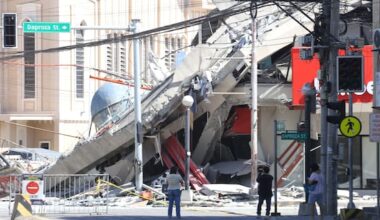 Death toll rises to at least 35 after 7.8 magnitude Philippines quake