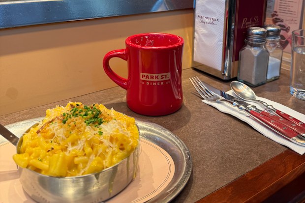 Mac and Cheese and hot chocolate