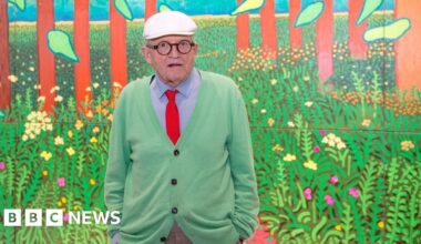 David Hockney's art in pictures: Swimming pools, changing seasons and Harry Styles - BBC