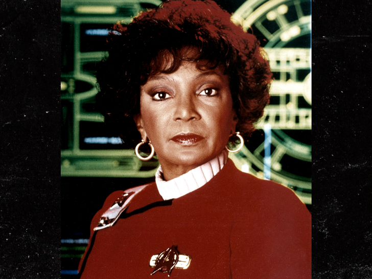 main nichelle nichols star trek everett
