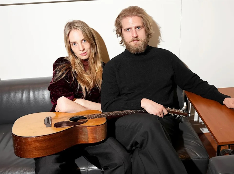 <p>Maya Hawke & Christan Lee Hutson&nbsp;</p>