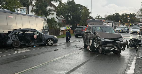 'It happened so fast': Driver reacts after West Auckland crash