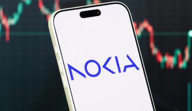 BB Or NOK: Which Fallen Phone Giant’s Stock Is The Better AI Bet Right Now?