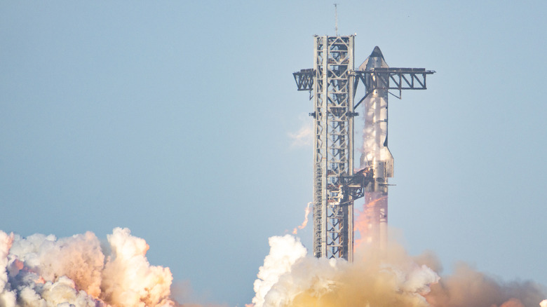 SpaceX Starship stacked at its Starbase launch complex