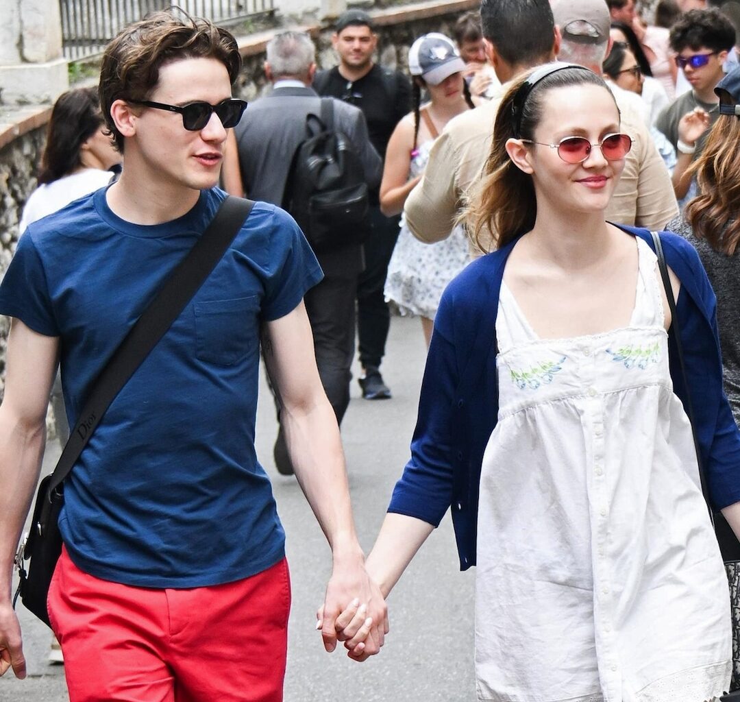 Iris Apatow, Sam Nivola Hold Hands in Italy