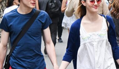 Iris Apatow, Sam Nivola Hold Hands in Italy