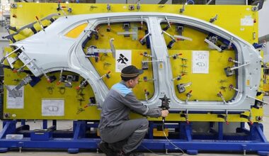 China's factory activity flatlines in May casting doubt over the economy