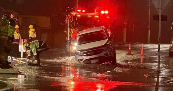 Ute gets stuck in Dunedin sinkhole