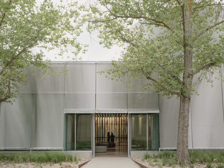 Eva and Marc Besen Centre / Kerstin Thompson Architects - Image 1 of 17