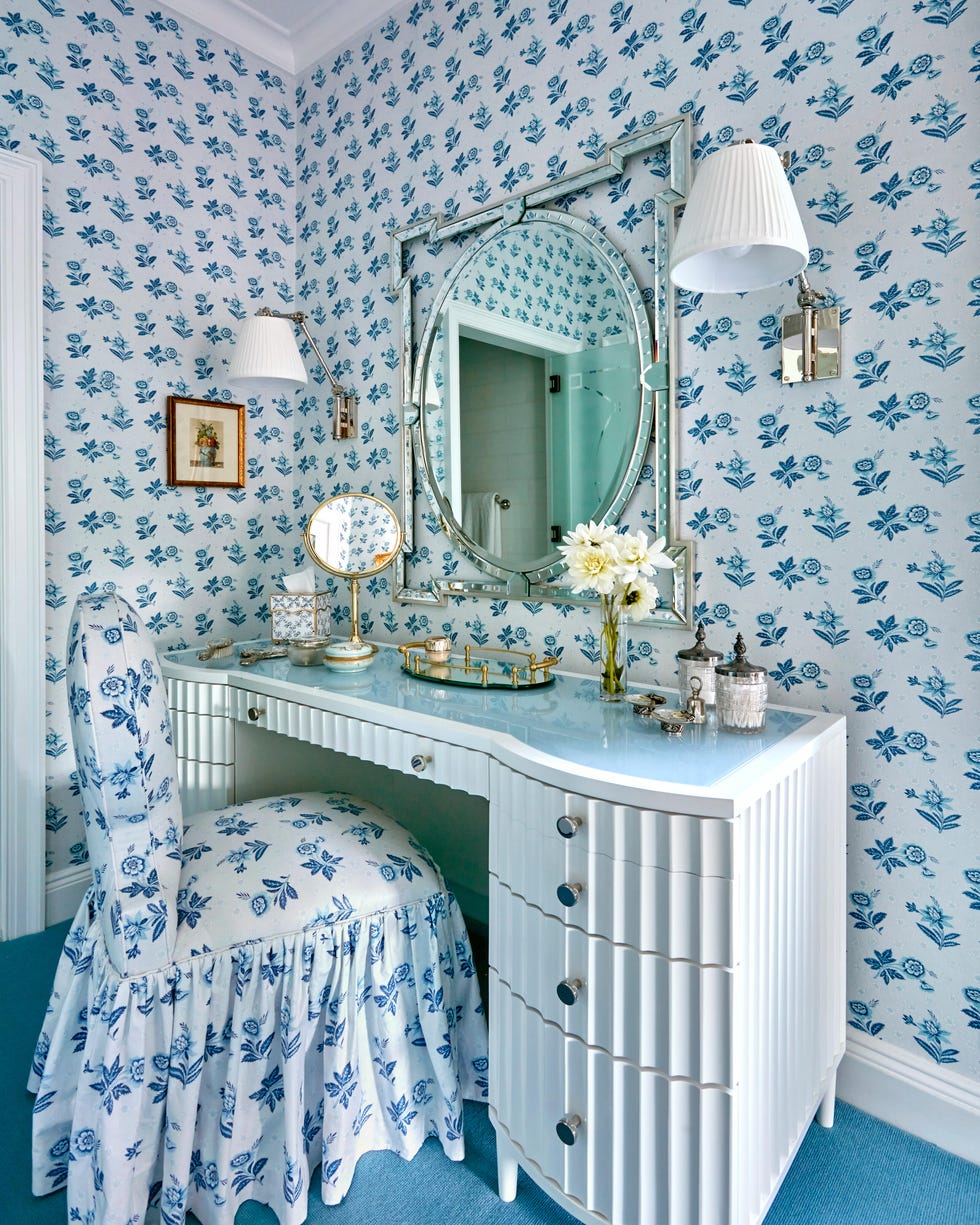 Anthony Baratta designed Manhattan apartment dressing room with elegant decor Anthony Baratta designed Manhattan apartment dressing room with elegant decor