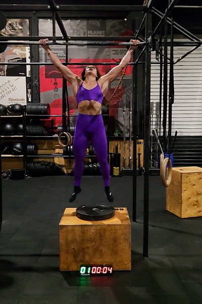 Elina doing pull ups