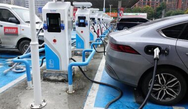 China learning to live on less fuel