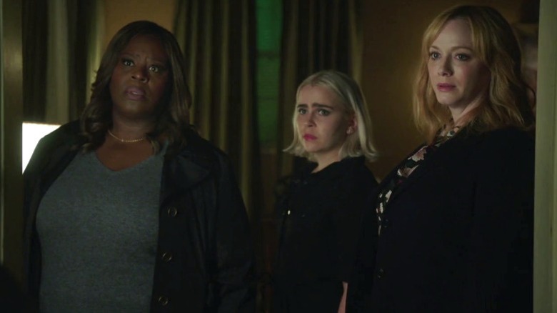 Ruby, Sadie, and Beth standing with stunned expressions on Good Girls S2E3
