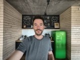 Selfie samples, ultrawide camera (0.5x) - 12mm, f/2.0, ISO 611, 1/33s (4096x3072px) - Motorola Razr 70 review