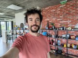 Selfie samples, rear main camera (1x) - 23mm, f/1.6, ISO 100, 1/50s (4096x3072px) - Honor Magic V6 review