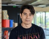 Human subjects, main camera (3x): Portrait mode - 70mm, f/4.0, ISO 160, 1/50s (4320x3456px) - Honor Magic V6 review