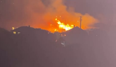 Porirua house fire spreads to neighbouring property amid high winds