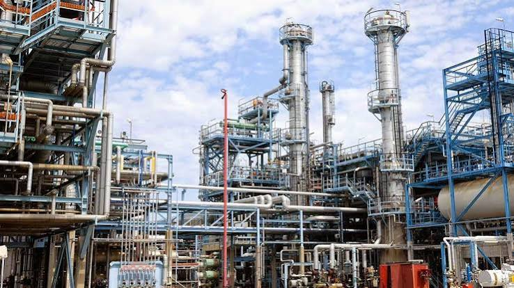 Local petrol production hits 48m ltrs per day – FG