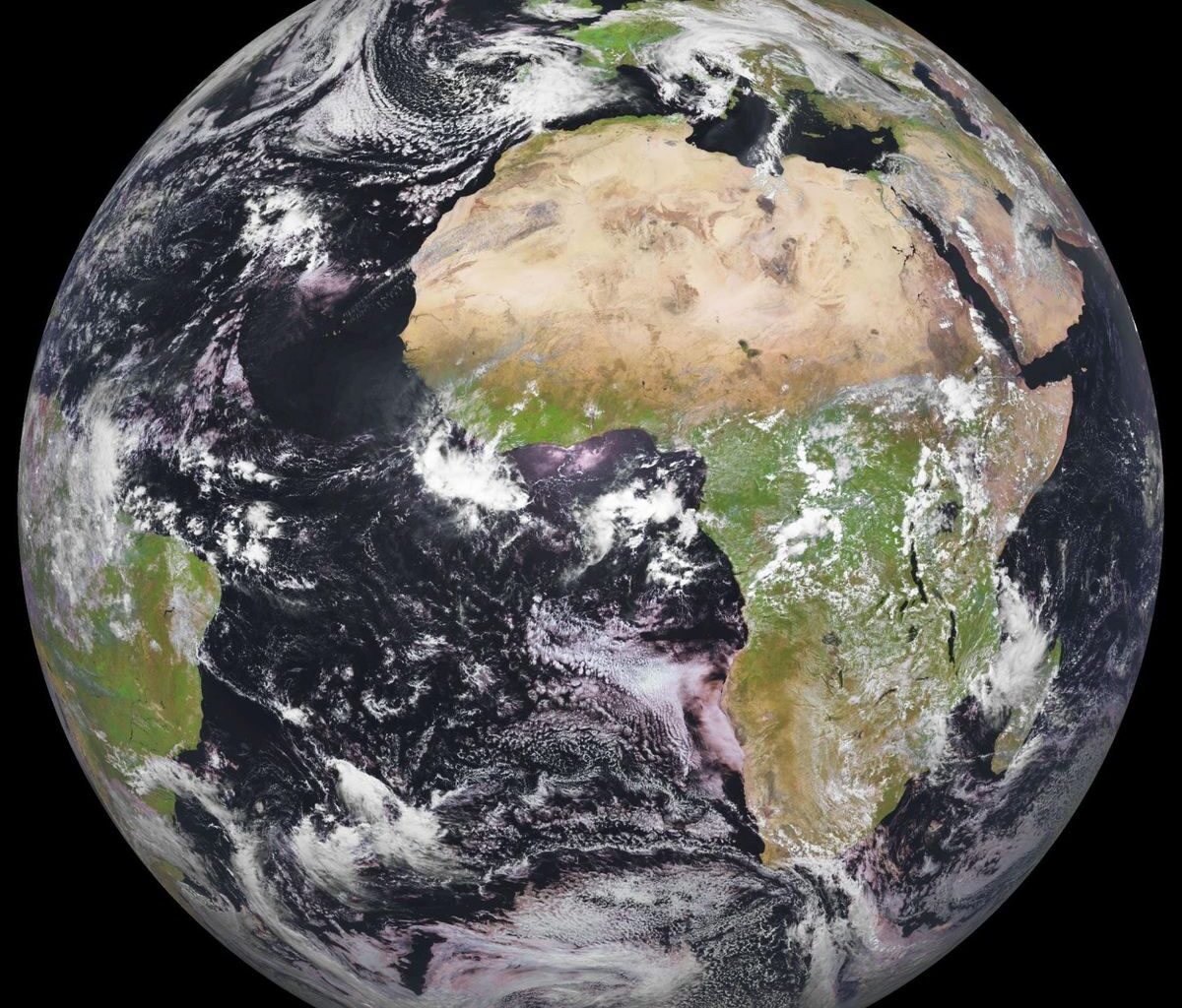 Scientists Discover Hidden Symmetry on Earth That Nobody Can Explain
