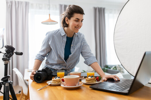 Should Camera Makers Design for Left-Handed Photographers?