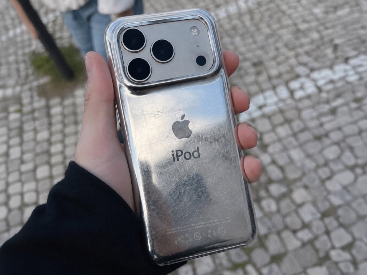 This Grungy Metal Case turns your iPhone 17 Pro into an iPod Classic