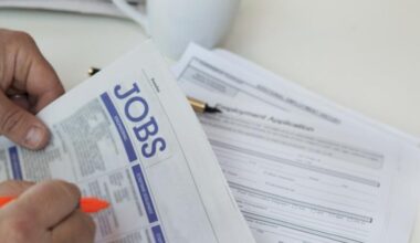 Labour market 'heading in the right direction', economist says