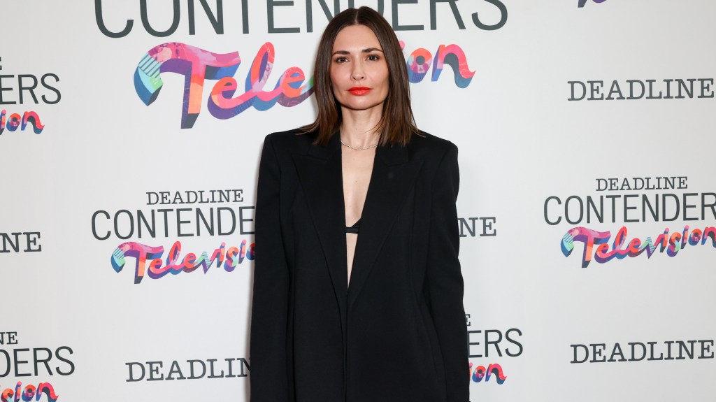 Karolina Wydra On 'Gift' Of Zosia Role, Vince Gilligan & Rhea Seehorn