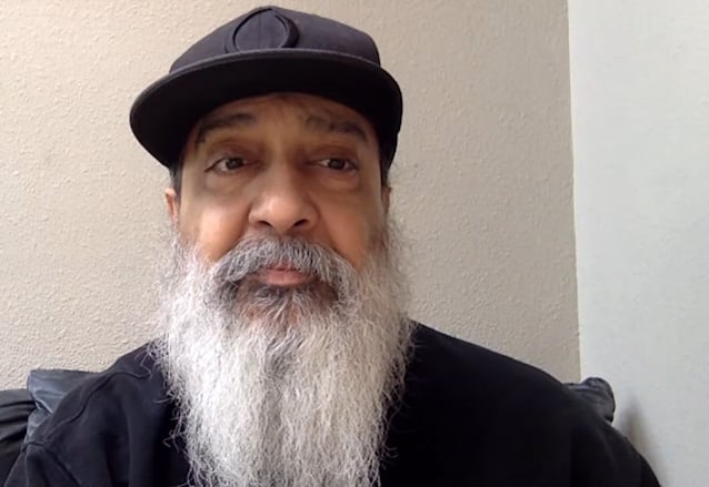BLABBERMOUTH.NET